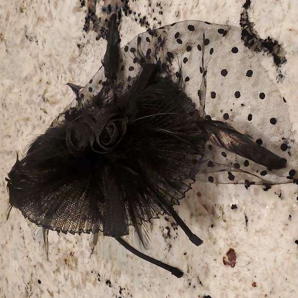 Natasha Black Veiled Headband Hat - Picture 6 of 6